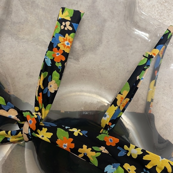 BNWT L. A. HEARTS BY PACSUN FLORAL UNDERWIRE BIKINI TOP ONLY - Picture 4 of 6